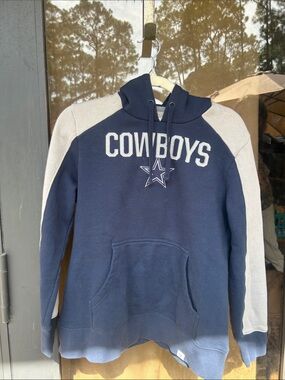 Dallas Cowboys Fanatics Navy & Cream Hooded Sweatshirt